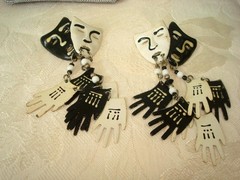 Black White Comedy Tragedy Theatrical Mask Gloves Pierced Dangle Earrings KJ