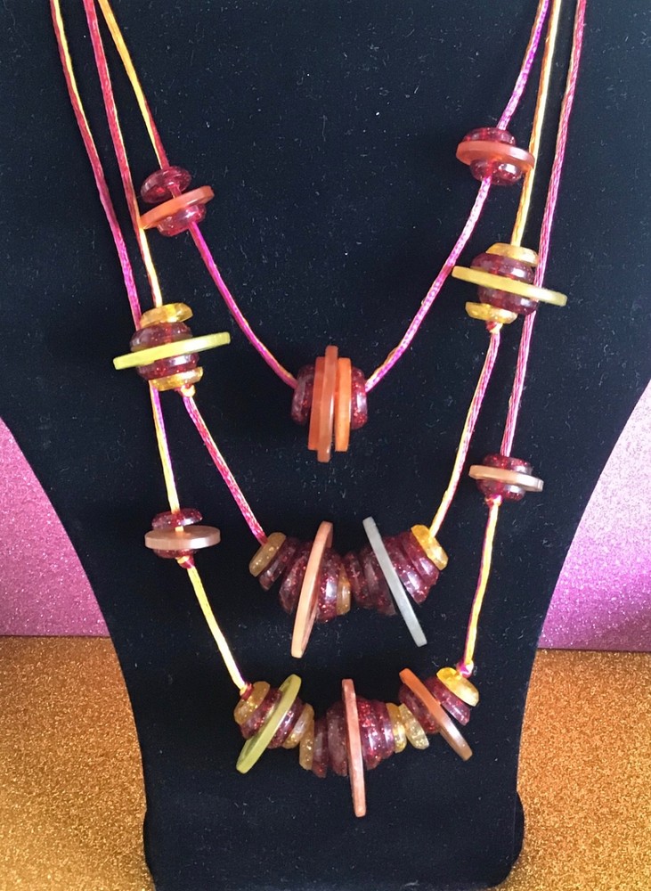 VINTAGE BUTTONS NECKLACE
