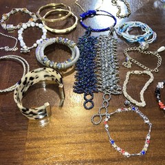 Lot of 19 Vintage and Modern Bracelets, plastic, acrylic, glass stones, & metal