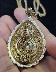 WHITING DAVIS? vtg Locket Necklace Goldtone Lacy Filigree Classic Career Cosplay