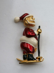 Vtg. VERO Xmas Santa Claus Skiing Pin Brooch Spring Bobblehead Trembler Enamel