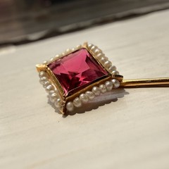 Antique Edwardian Marathon Co 10k Yellow Gold Stick Pin Ruby Glass Seed Pearl