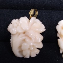 Light Pink Flower Two Stone Pendants Gold Tone