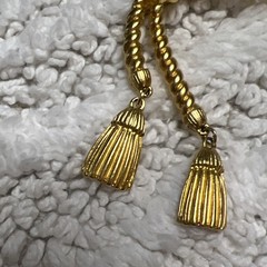 Vintage Avon Decorative Tassel Pin Brooch Gold Tone Knotted Rope Unsigned