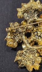 Beautiful Vintage 1.5 In.pink Rhinestone Brooch Pin Gold Weaved Petals MCM