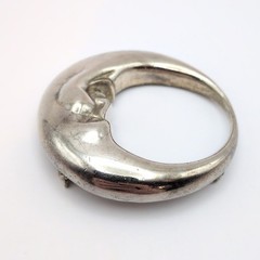VTG Whimsigoth Crescent Moon Face Celestial Silver Tone Round Brooch Pin 1.95in
