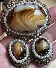 Vintage W Germany Glass Caramel Swirl Cabochon Pearl Brooch Clip On Earrings Set