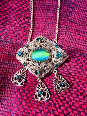 RARE Vintage Czech 1960s Green Saphiret Sapharine Pendant Necklace Opaline Glass