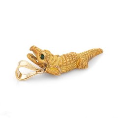 Alligator Pendant Charm Estate 18k Yellow Gold Emerald Eyes Fine Jewelry