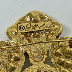 Jeff Lieb Signed Vintage Brooch Gold Tone Rhinestone Purple Cab with Pearl Drop