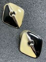 Vintage 1.1” Black & Cream Colored Silver Tone Drop Earrings