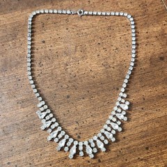 Vintage Clear Glass Rhinestone Bib Necklace Silver Tone Teardrop Collar 15.5in