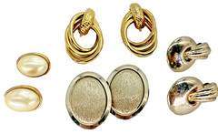 Vintage 1970/80s Clip On Earrings, 4 Pair, Gold-tone, used (DD1)