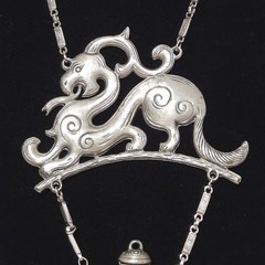 Estate Vtg Sign GOLDETTE Large Pewter Dragon Faux Perfume Bottle Chain Necklace