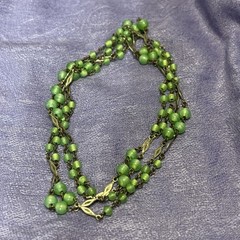 Lovely Vintage Necklace With Tiny Green Swirl Lucite Wire Linked Beads, Long.
