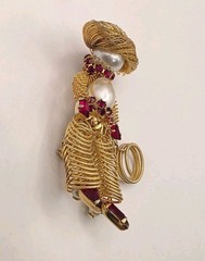 Vintage Signed Weiss Ruby Red Crystal & Faux Pearl Wire Cowboy W/Lasso Brooch
