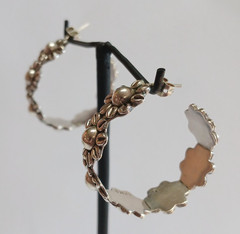 LARGE MEXICO STERLING SILVER DAISY FLOWER HOOP STYLE PIERCED POST EARRINGS