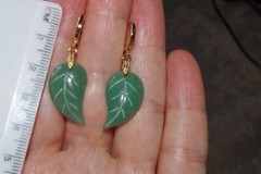 Vintage Genuine 14K GF Green Jadeite Jade Carved Leaf Hoop Earrings