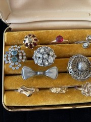 Vintage Jewelry Ring Lot Sarah Coventry, Barclay, Avon, Park Lane, Mele Lot 115