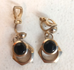 Vintage Gold Tone Black Cabochon Geometric Hexagon Drop Dangle Clip On Earrings