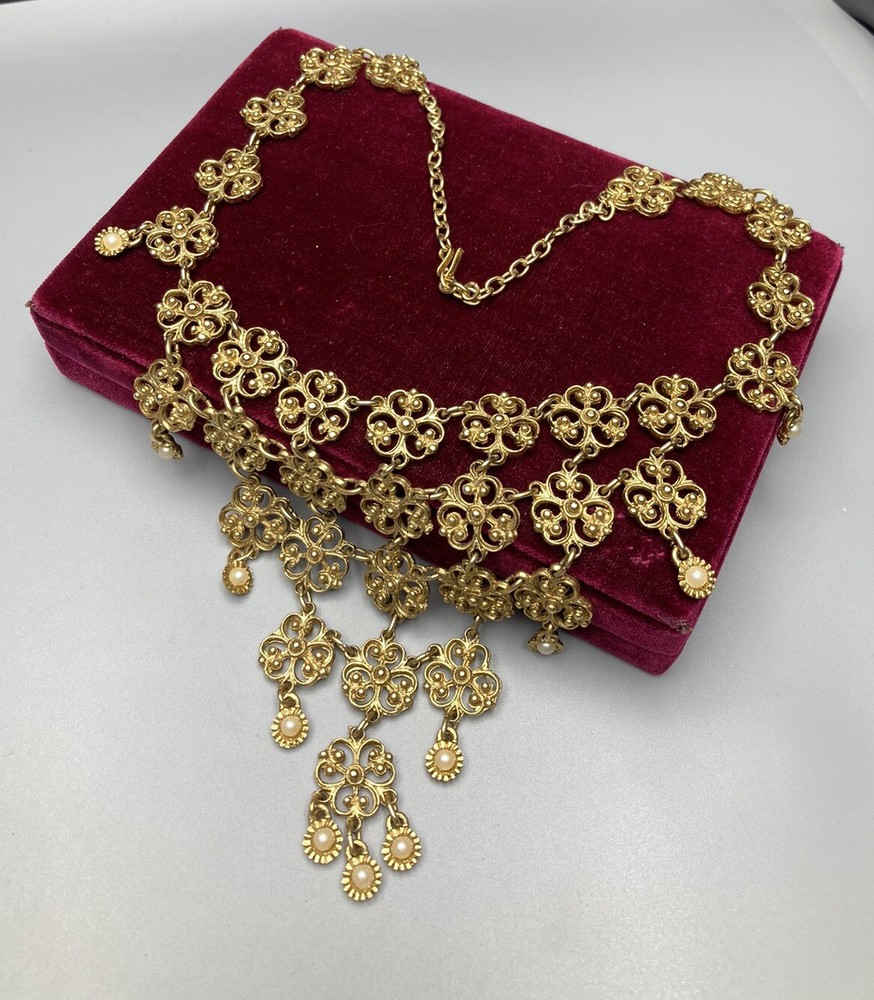 GOLDETTE Fancy VTG Gold Tone Faux Pearl Waterfall Bib Necklace Stunning 16-18in