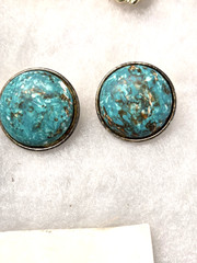 Vtg silver tone blue greenish cabochon pierced Earrings