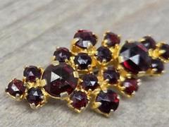Vintage Czech Red Garnet Rose-Cut Brooch Pin Signed Austria 1.25 Inch Gold Tone