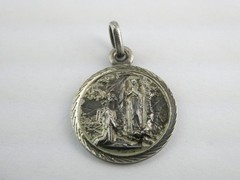 Vintage Spain Sterling Silver Mary Holy Mother Medal Pendant 925 2.3g 7/8 Inch