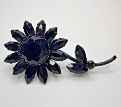 VTG MidCentury Black Rhinestone Flower Brooch Pin Open Back Japanned Daisy AS-IS