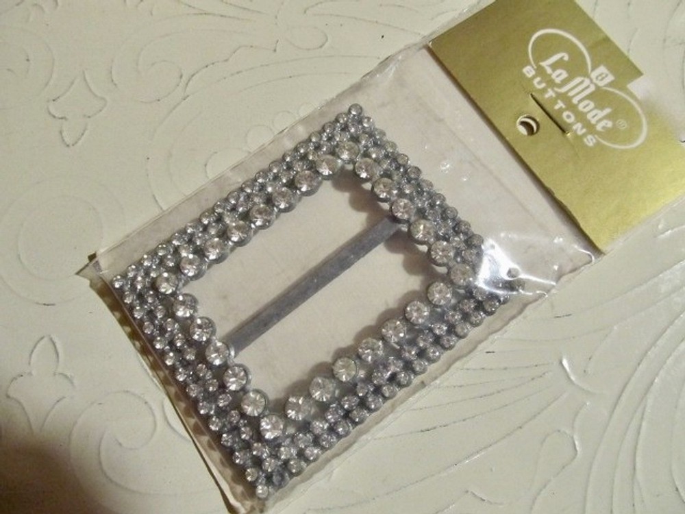 VtG NOS Glitzy 2-3/4″ Rectangular Rhinestone Belt Buckle makes a Great Frame!