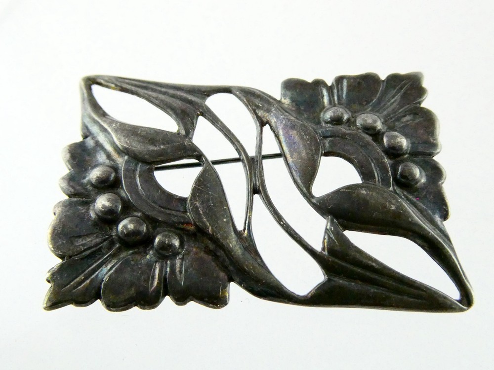 Vintage Sterling Silver Figural Botanical Brooch Leaves Pin 925 12.3g 1 7/8 Inch
