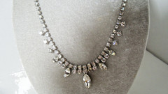 Beautiful Vintage Weiss Rhinestone Collar Necklace Bonus Screwback Earrings