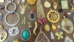 Huge Vtg lot of 141 Estate Pendants & Charms Mixed Materials And Styles