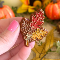 Vintage Hallmark Fall Leaves Brooch Autumn Oak Leaf Acorn Pin