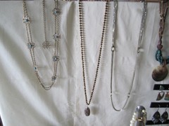 9# Vintage-Now 203pc Costume Jewelry Necklace Earrings Pins Bracelets Lot (Bb14