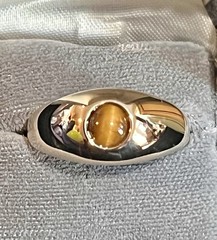 1982 GENUINE TIGER’S EYE 18KT HGE RING Size 11 Vintage Avon Signet Brand New NOS