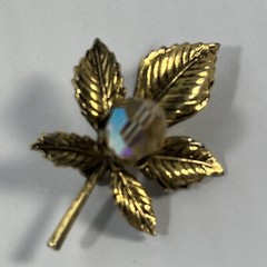 Vintage Leaf Brooch Lapel Pin Gold Tone 1.5 inches