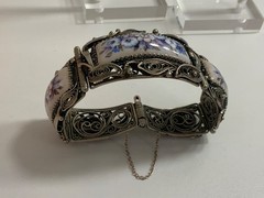 VINTAGE MORE THAN 50 YEARS OLD ENAMEL WOMEN BRACELET & EARRINGS GREAT CONDITION