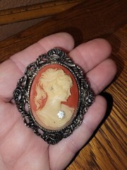 Cameo Brooch Vintage Lady Pin Brooch Victorian Costume Jewelry Rhinestone Pretty
