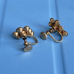 Vintage Crystal Rhinestone Flower Screw Back Earrings Aqua Blue Gold Tone