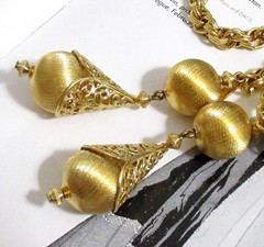 Vtg MONET “Bolero” 1961 30″ Rope Chain Lariat Necklace Runway Book Piece GP Exc