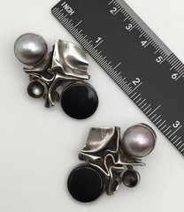 22g Vintage Sterling Silver Black Onyx & Pearl Earrings Marked Sterling #69