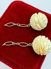 Vintage Carved Roses And 10k/14k Gold Earrings No Clasps