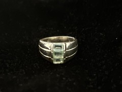 Vintage 925 Sterling Silver 3-Stone Blue Topaz Channel Band Ring Size 8.25