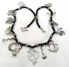 28″ LONG SOUTHWESTERN STERLING SILVER TURTLE BIRD RABBIT ONYX BEAD NECKLACE
