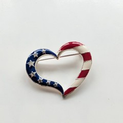 Vintage Avon Silver Plated Patriotic American Flag Collectible Heart Pin Brooch