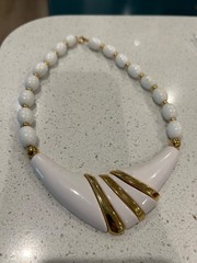 Vintage Signed Crown Trifari White Enamel Choker Necklace (3155)