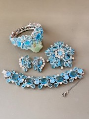 Vintage Verified JULIANA Clamper Bracelet Brooch Earrings Blue Givre Glass