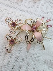 Vintage Mid Century Enamel Jewelry Set Brooch Earrings Dainty Floral Pink Gold