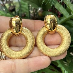 Vtg Les Bernard Vc Large Brushed Gold Tone, Door Knocker RUNWAY Clip Earrings